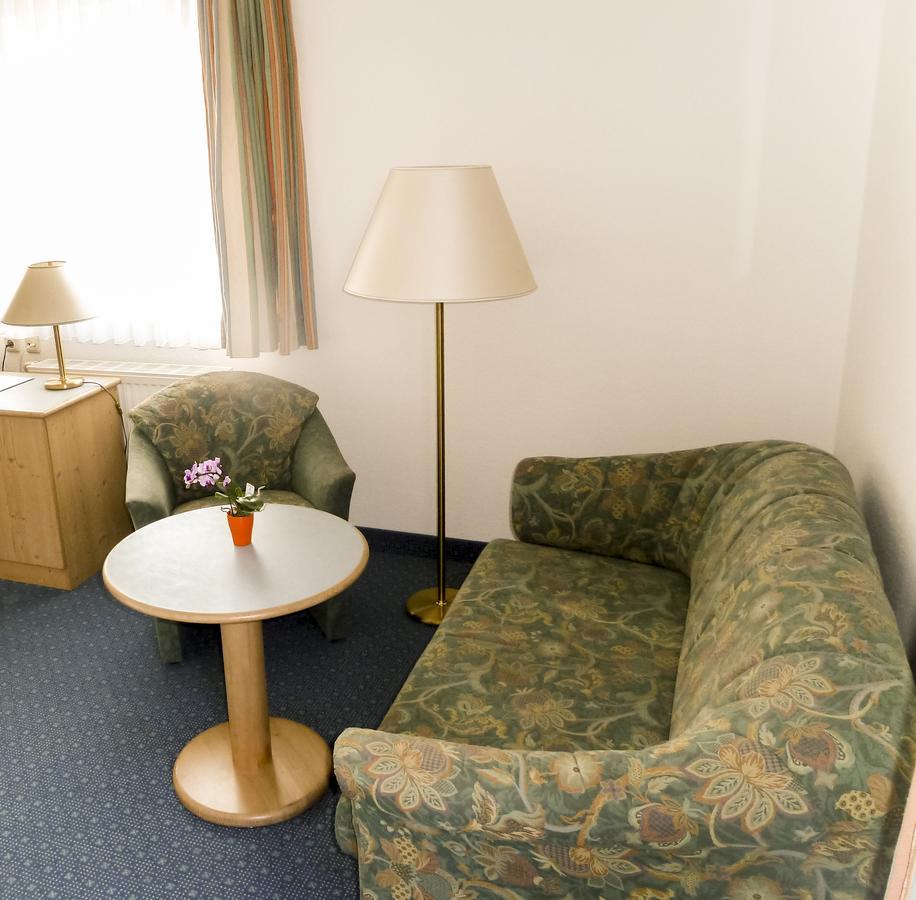 اشمالكالدن Hotel Zur Werra المظهر الخارجي الصورة
