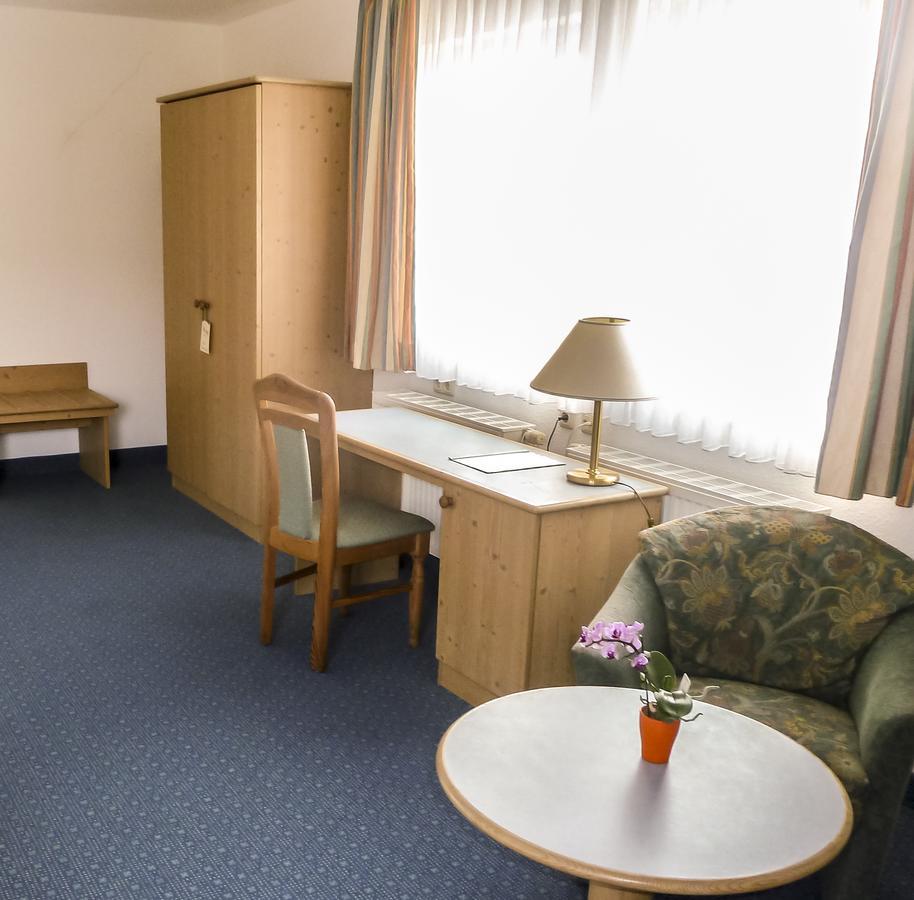 اشمالكالدن Hotel Zur Werra المظهر الخارجي الصورة